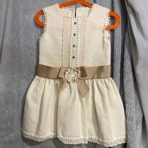 Girls dress size 4 excellent used condition